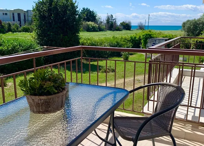 Lovely Apartment By The Sea.....